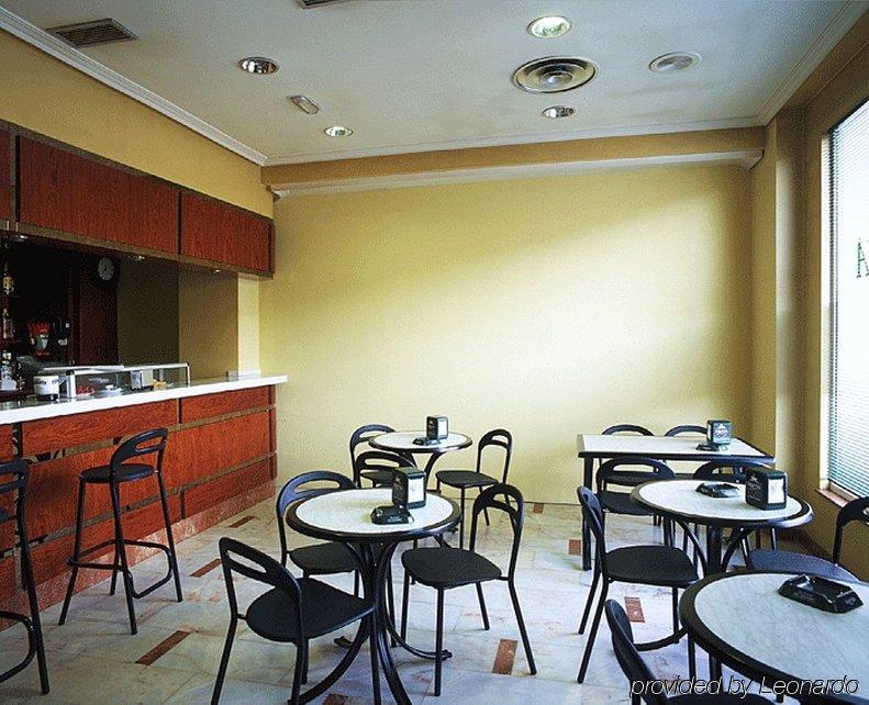 El Retiro De Cardea Hotell Oviedo Restaurang bild